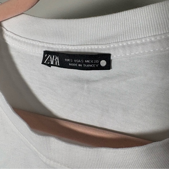 Zara Women’s Classic White Short Sleeve Tee - Picture 5 of 8